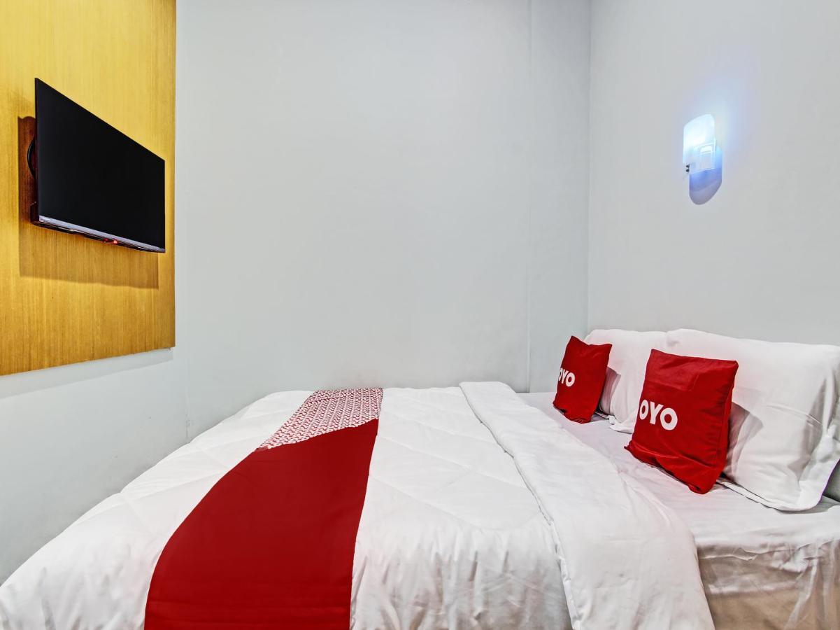 Oyo 91686 Triple S Hotel Malioboro Yogyakarta Luaran gambar