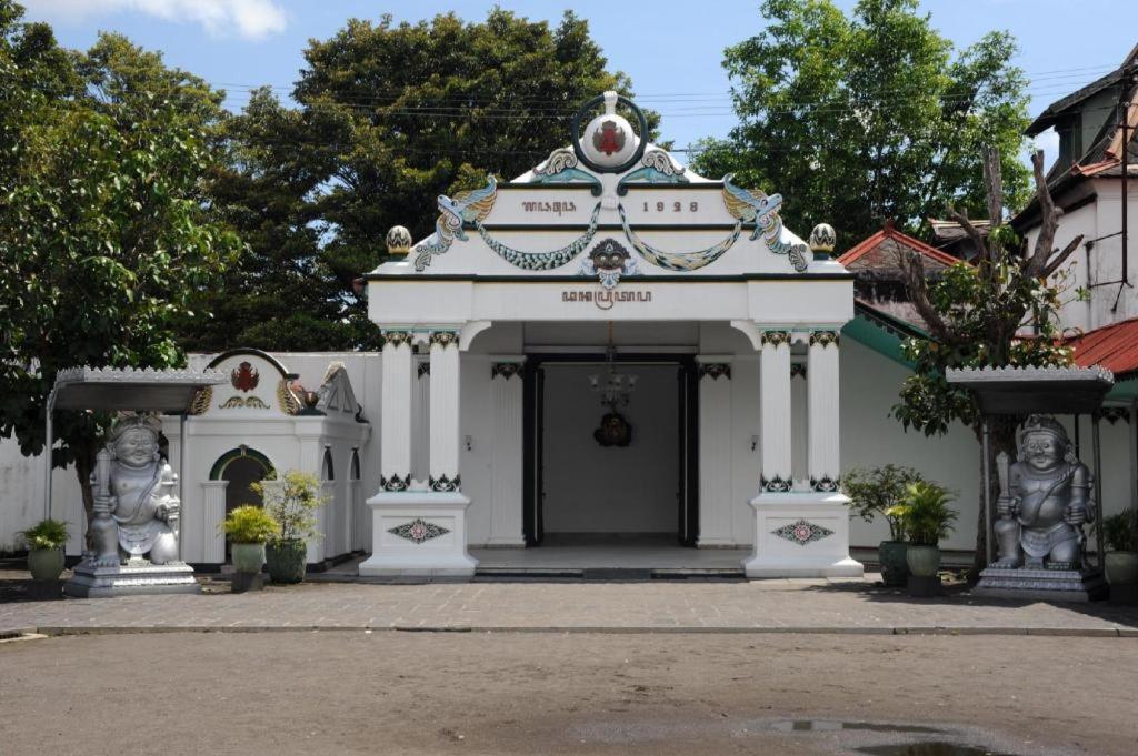 Oyo 91686 Triple S Hotel Malioboro Yogyakarta Luaran gambar