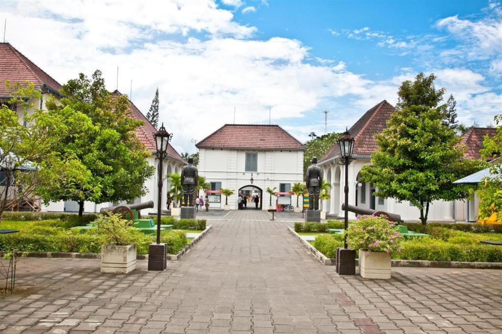 Oyo 91686 Triple S Hotel Malioboro Yogyakarta Luaran gambar